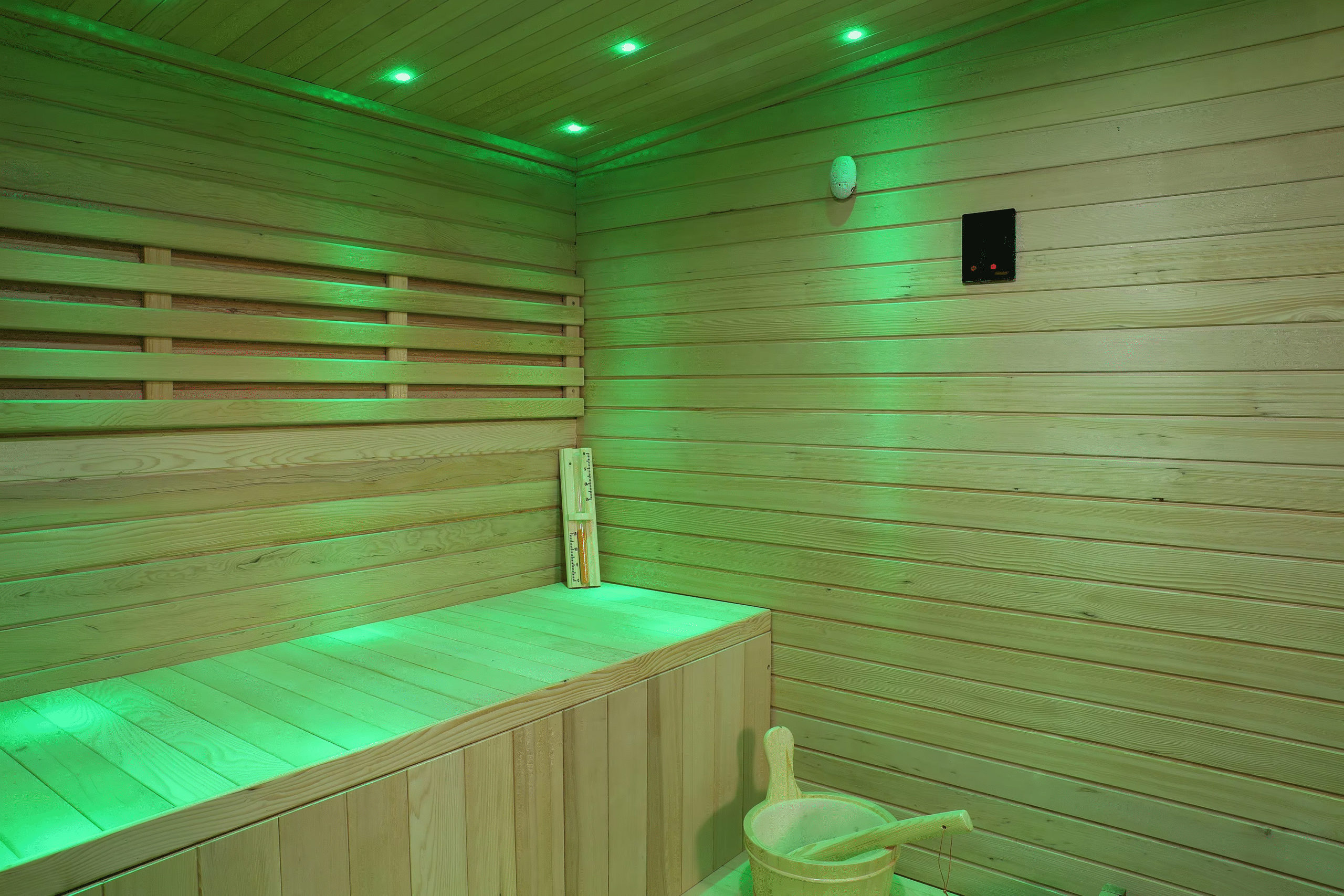Interior Design of Luxury Solid Wooden 4 Person Outdoor Sauna