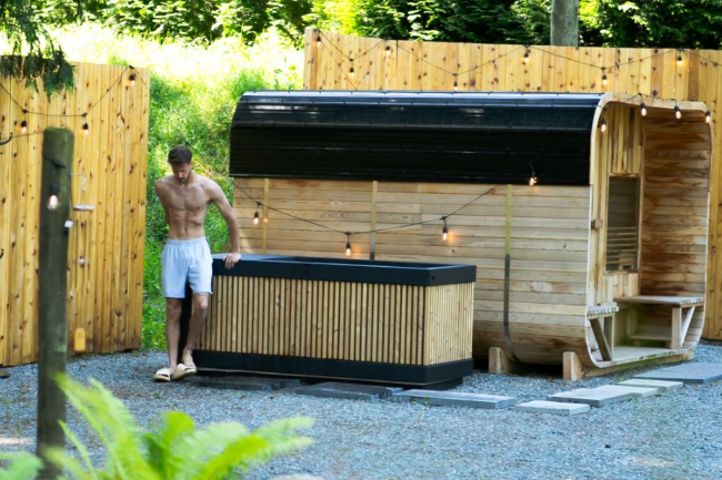 cold plunge and saunas